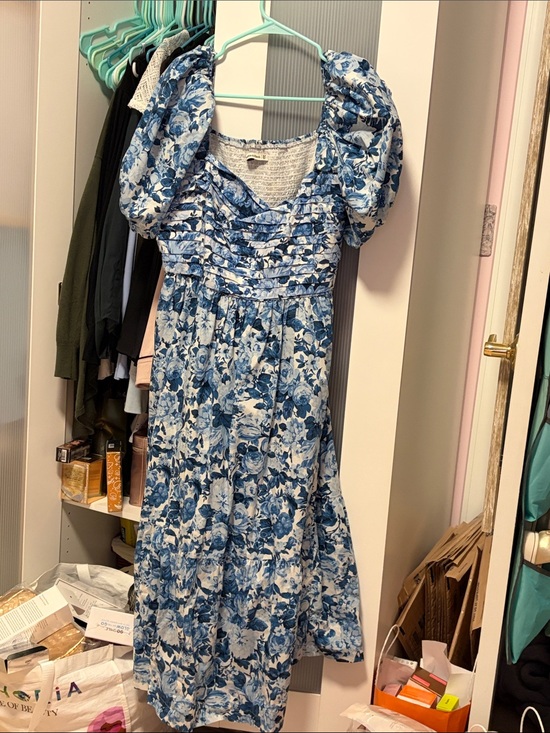 Abercrombie & Fitch Dresses & Skirts - New Abercrombie & Fitch XL Petite Blue Floral Puff-Sleeve Midi Dress